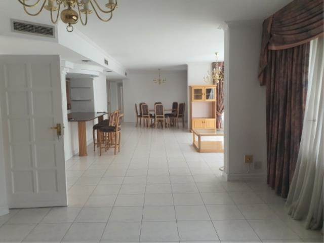 4 Bed Apartment in Musgrave photo number 10