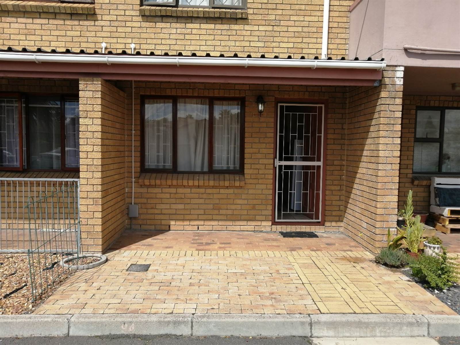 1 Bed Apartment in Morgenster photo number 2