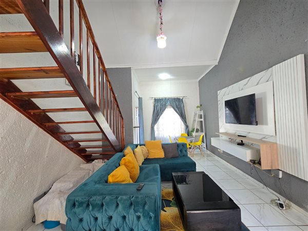 2 Bedroom Townhouse 2 Bedroom Townhouse