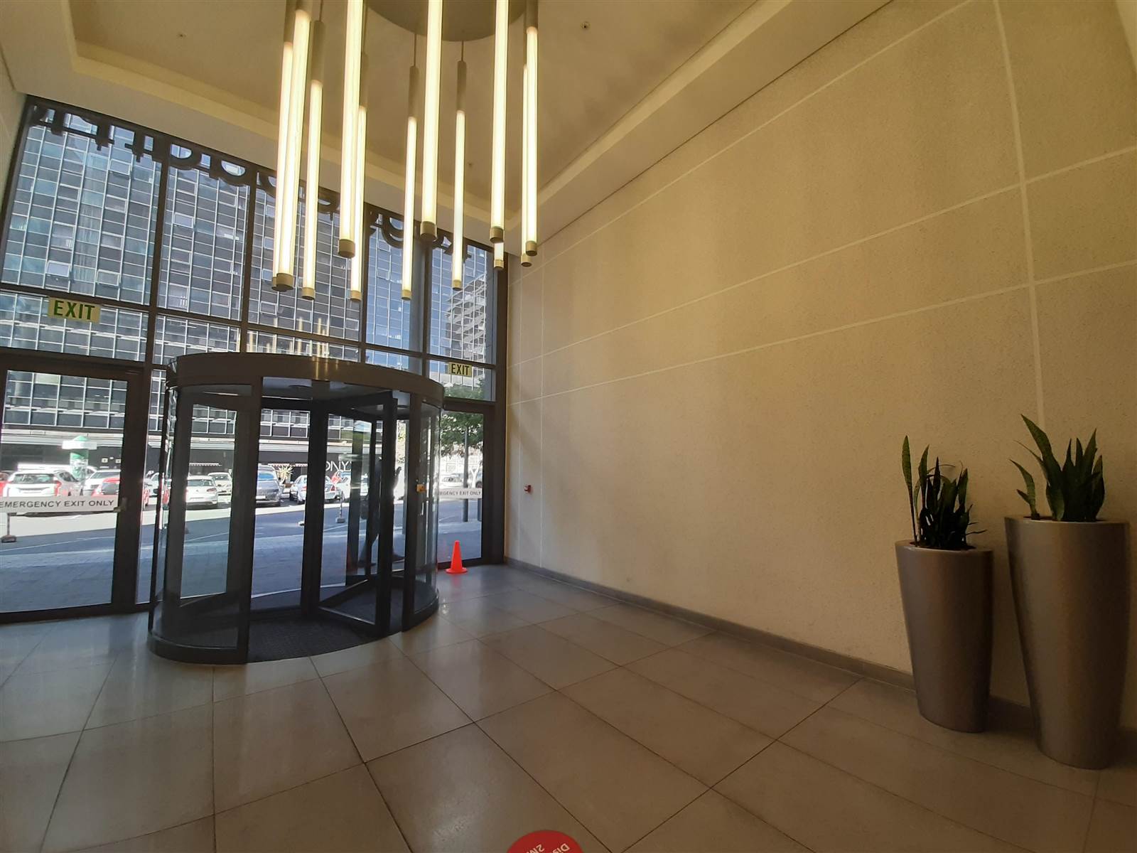 1042  m² Commercial space in Cape Town City Centre photo number 4