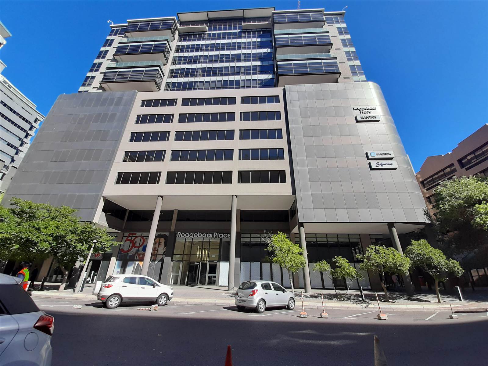 1042  m² Commercial space in Cape Town City Centre photo number 3
