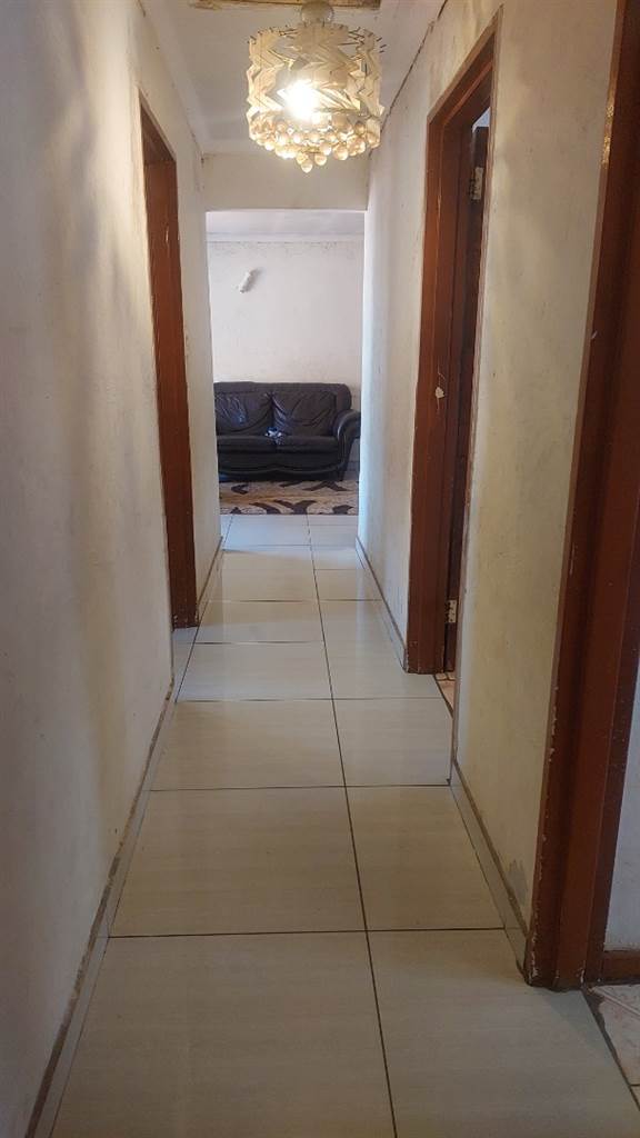 3 Bed House in Sebokeng Zone 10 photo number 19