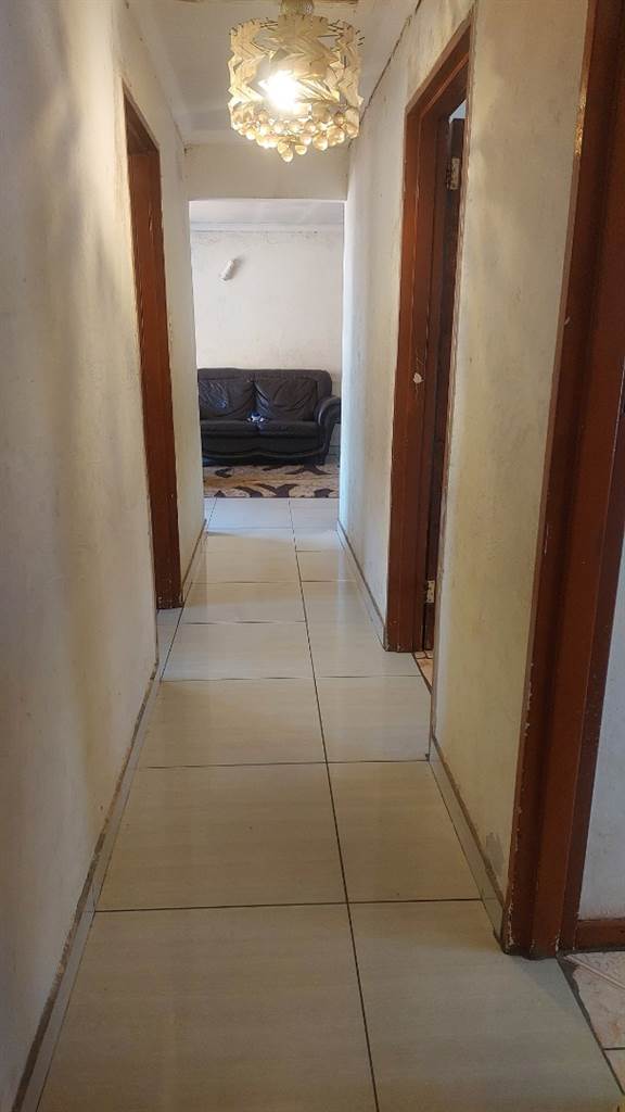 3 Bed House in Sebokeng Zone 10 photo number 20