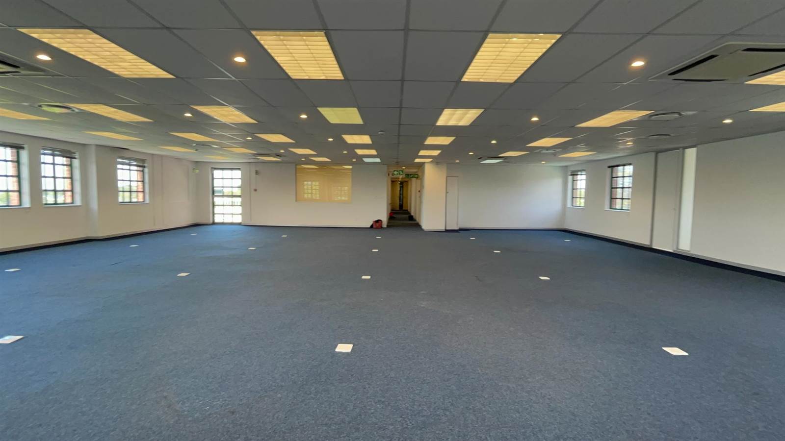 3633  m² Office Space in Claremont photo number 7