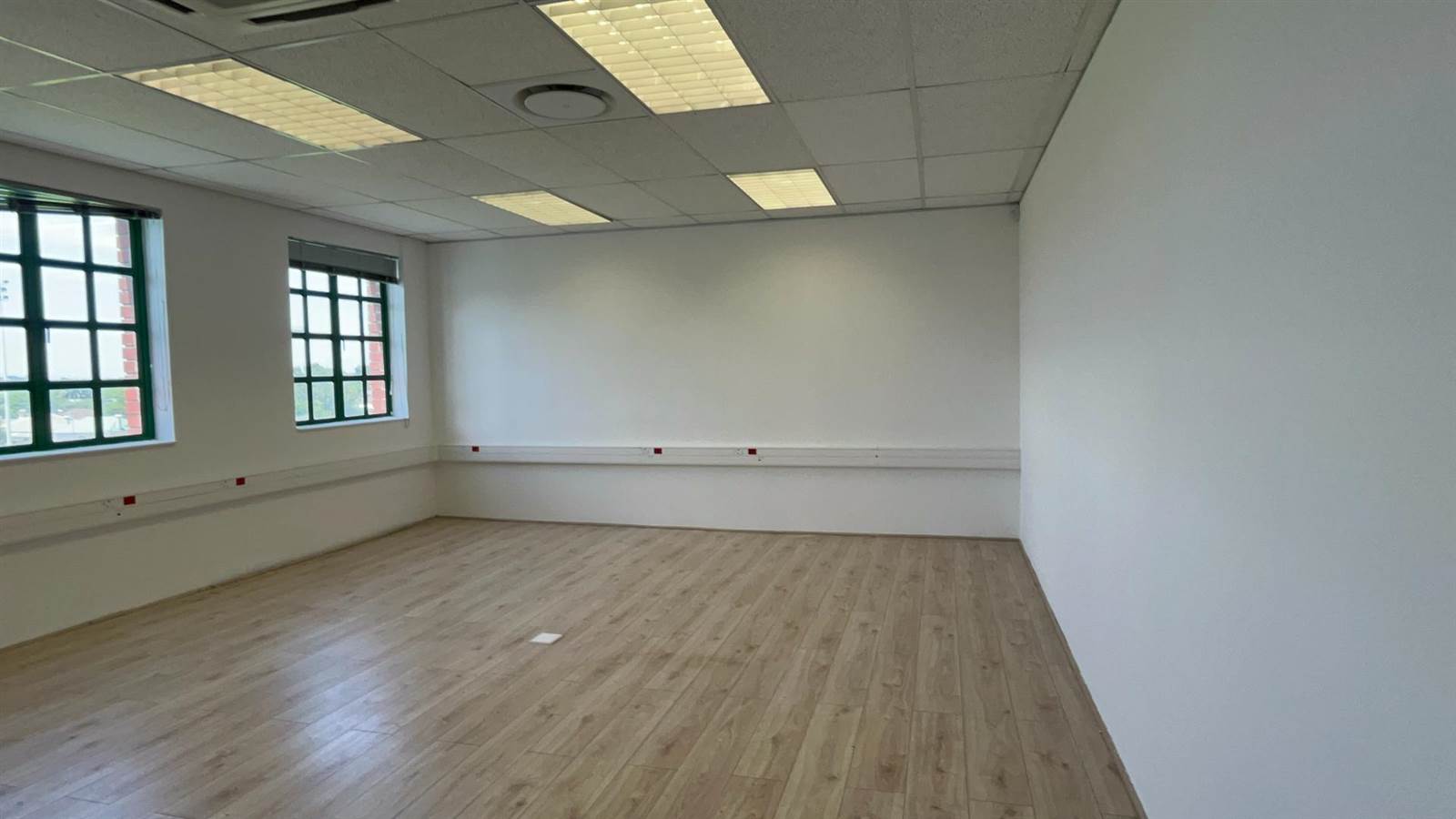 3633  m² Office Space in Claremont photo number 11