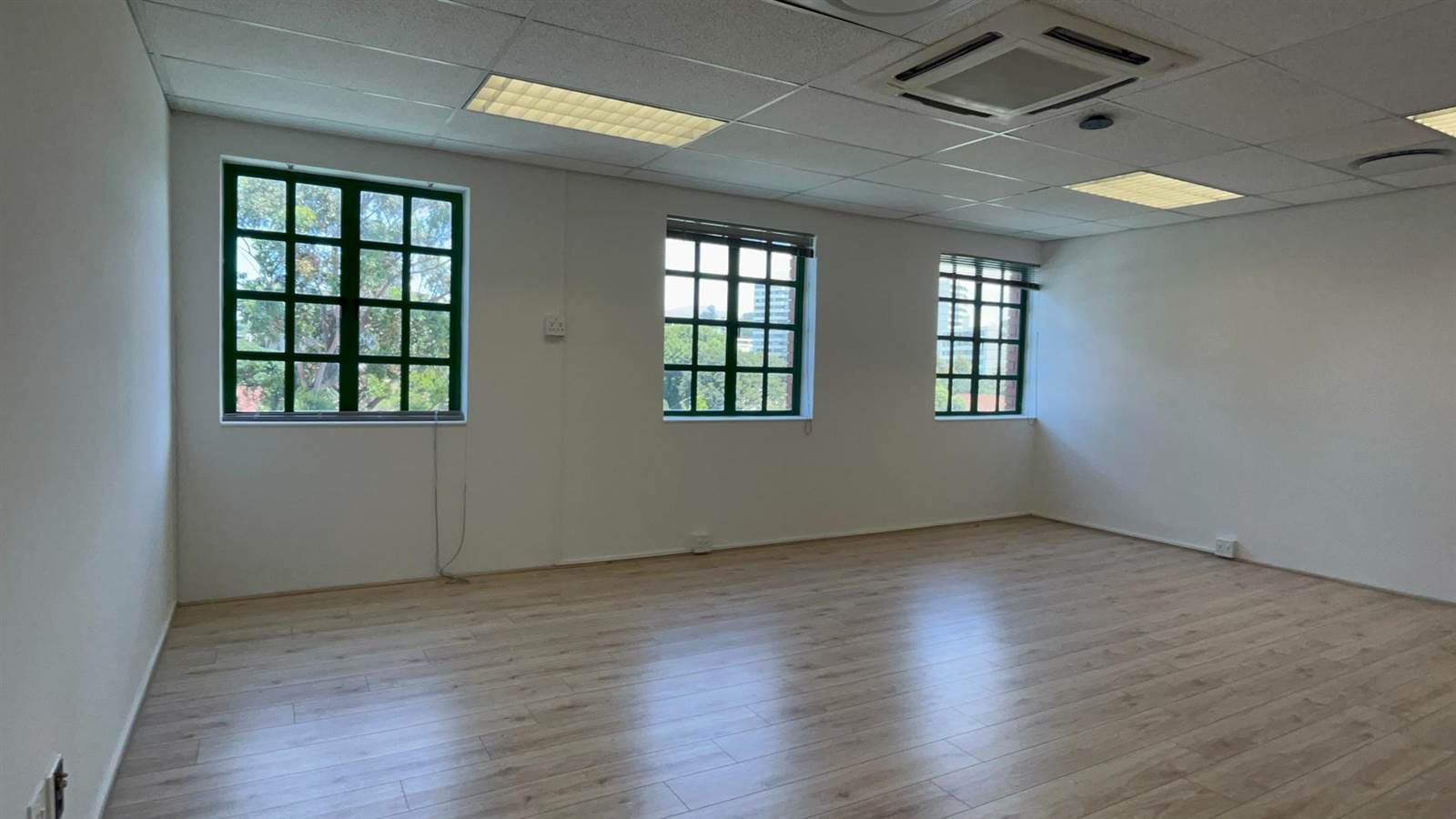 3633  m² Office Space in Claremont photo number 12