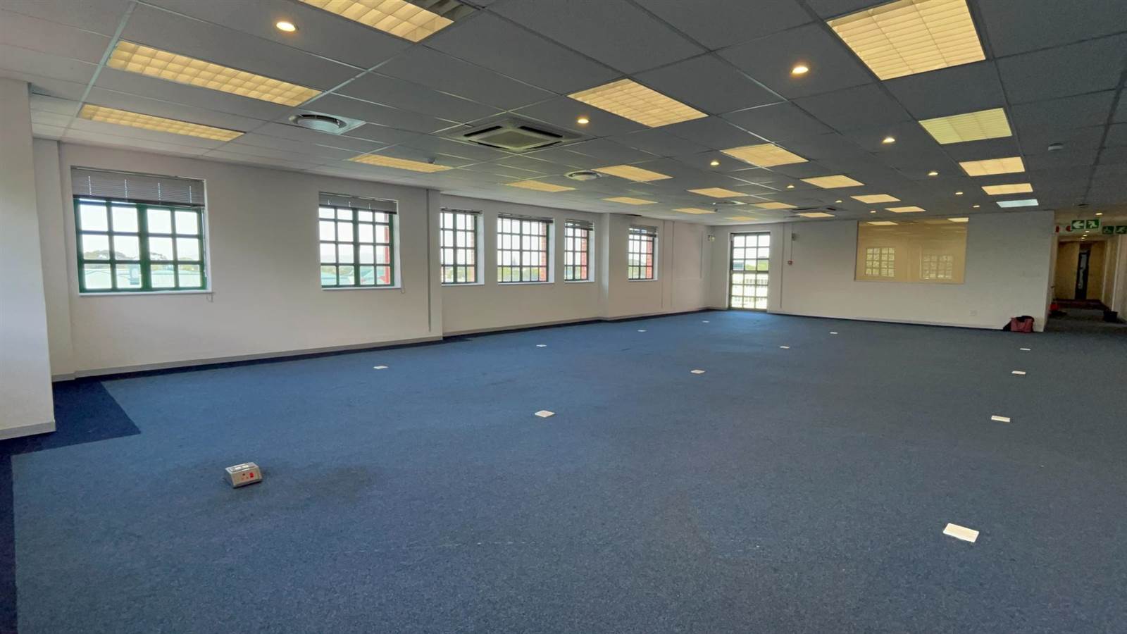 3633  m² Office Space in Claremont photo number 9