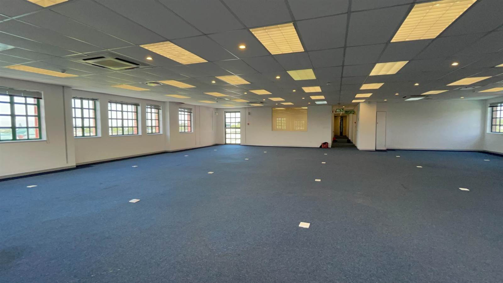 3633  m² Office Space in Claremont photo number 8