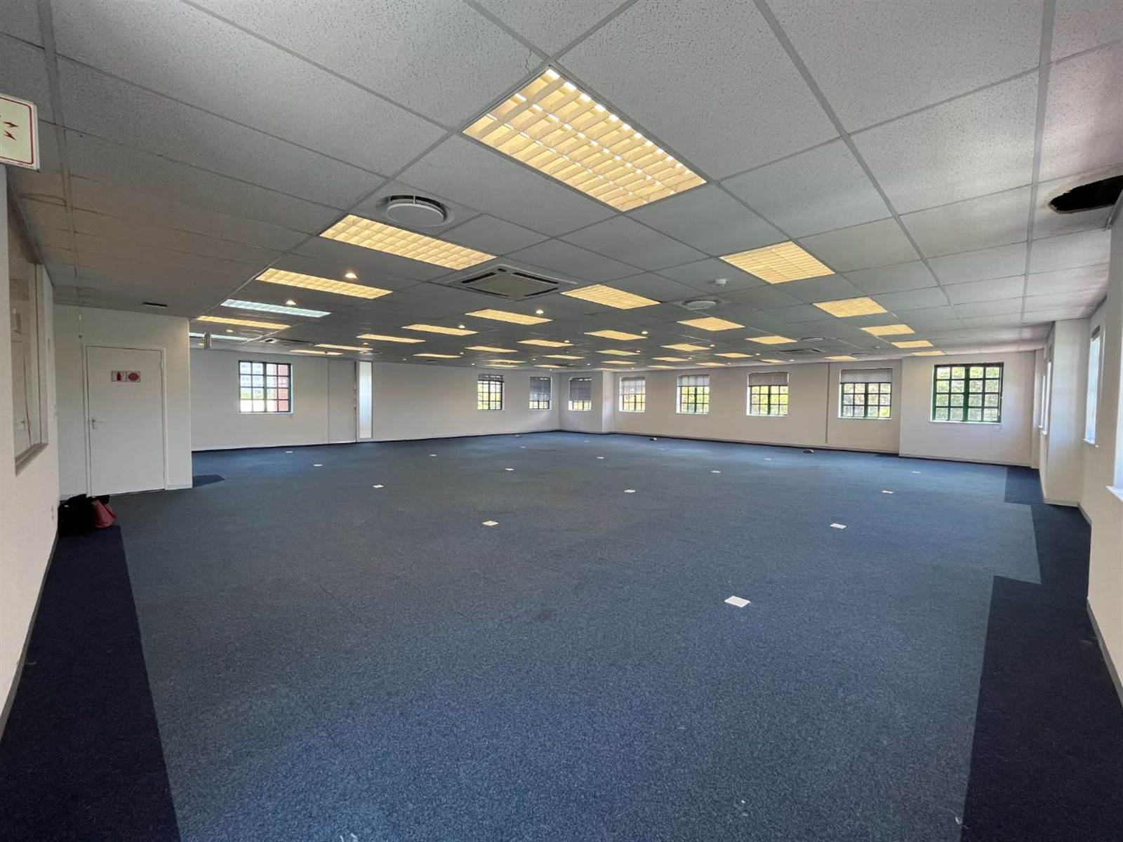 3633  m² Office Space in Claremont photo number 4