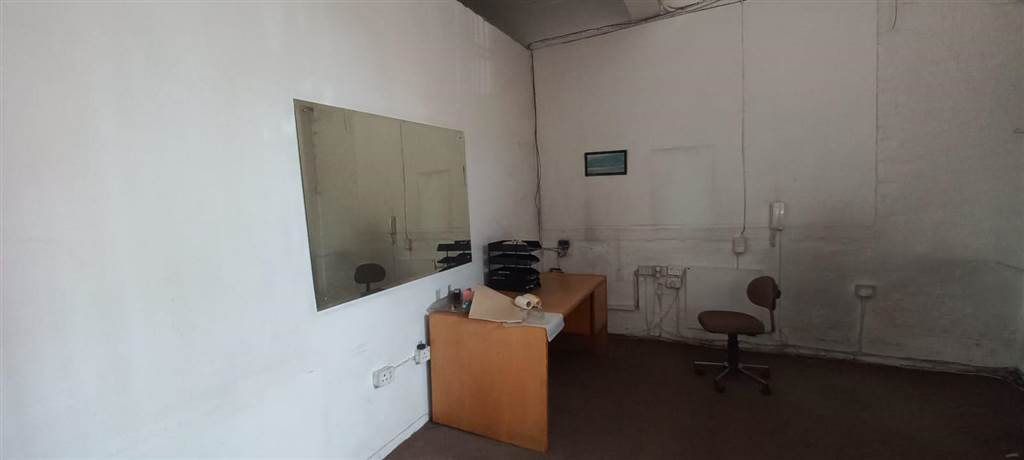 600  m² Industrial space in City & Suburban (Maboneng) photo number 3