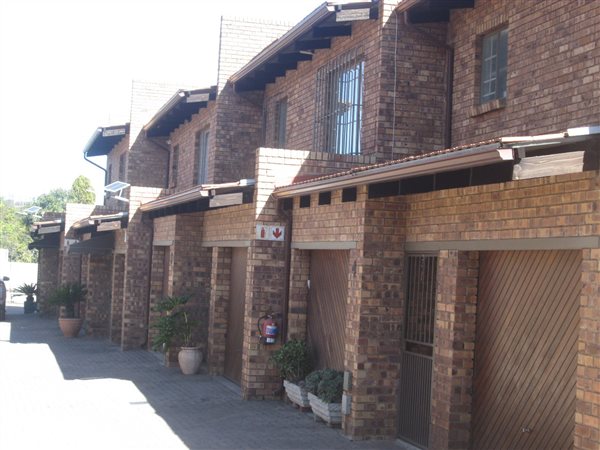 2 Bedroom Townhouse 2 Bedroom Townhouse