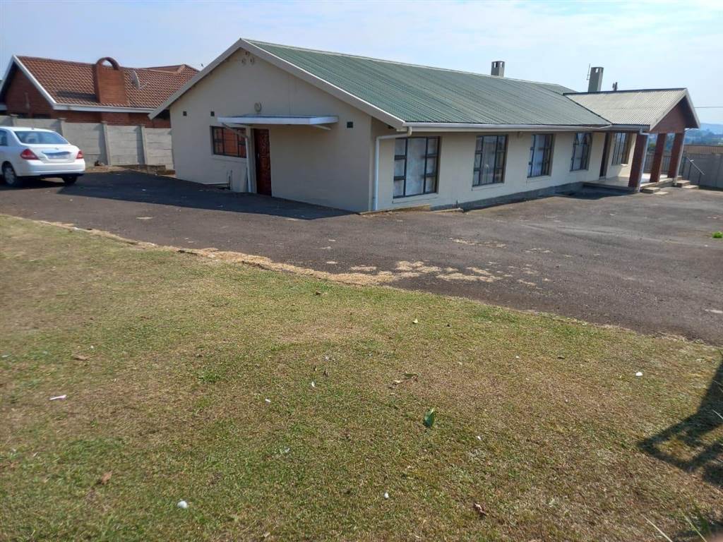 5 Bed House in Howick West photo number 2