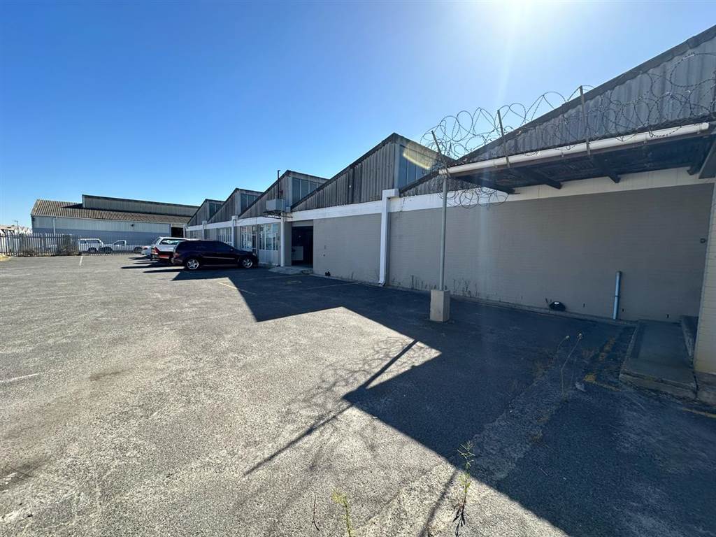 2000  m² Industrial space in Athlone photo number 1