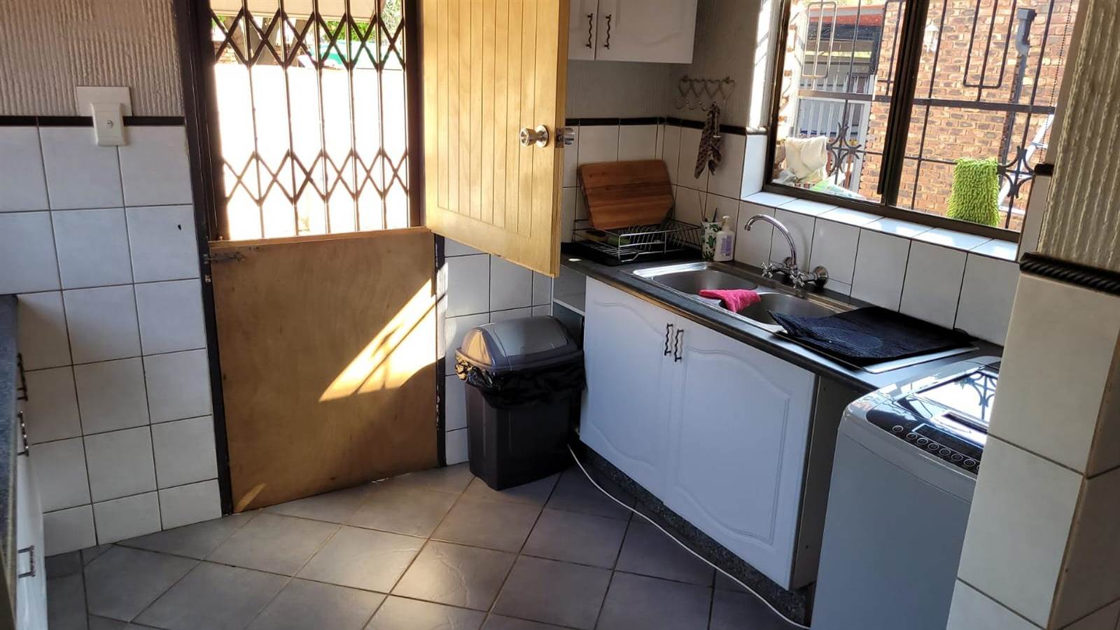 3 Bed House in Carletonville photo number 12