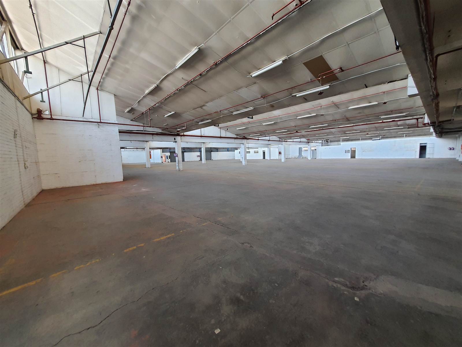 3612  m² Industrial space in Benrose photo number 4