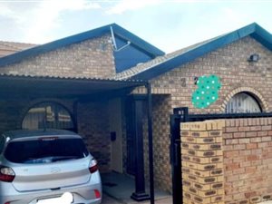 3 Bed House in Phiri