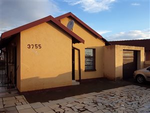 2 Bed House in Lakeside