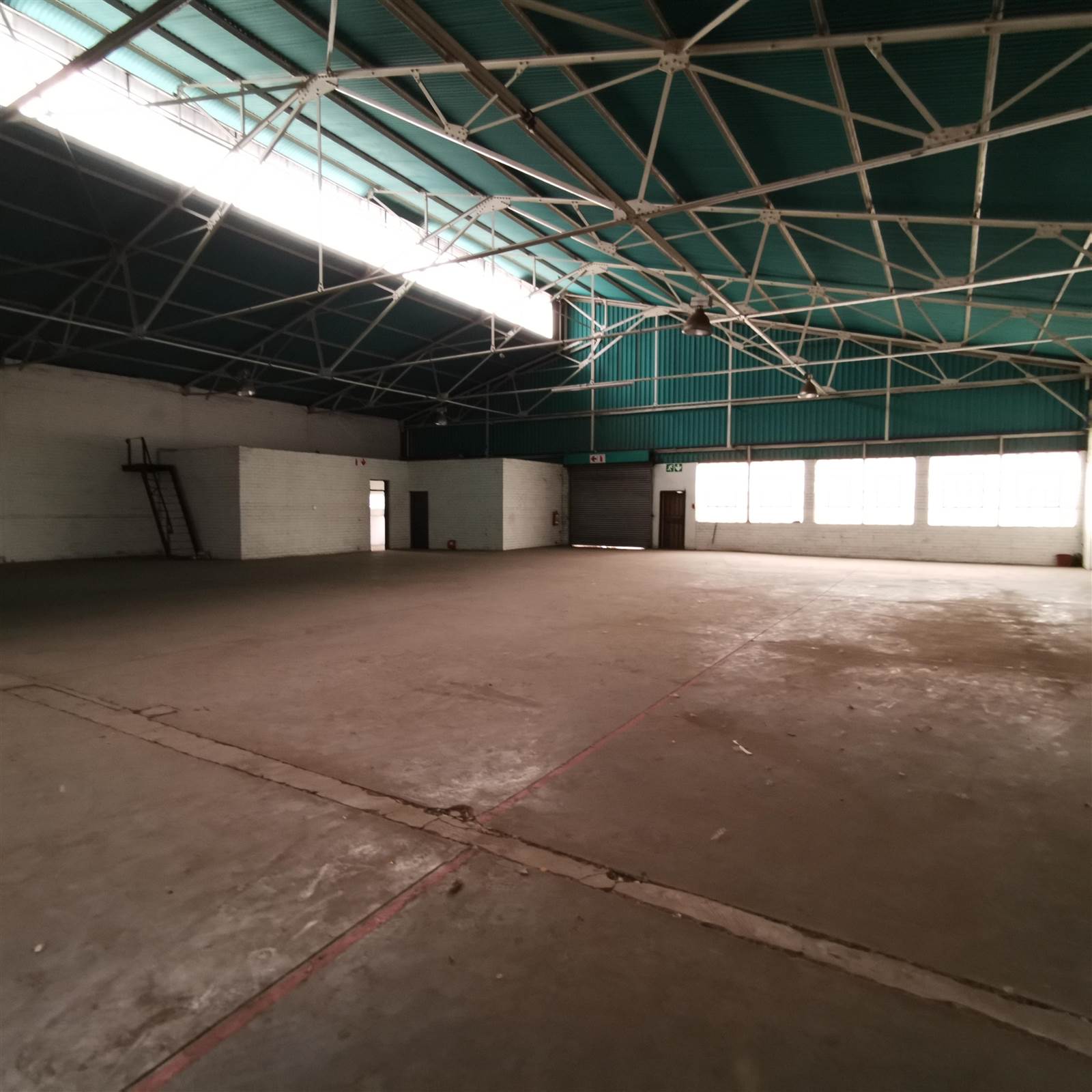 970  m² Industrial space in Anderbolt photo number 2