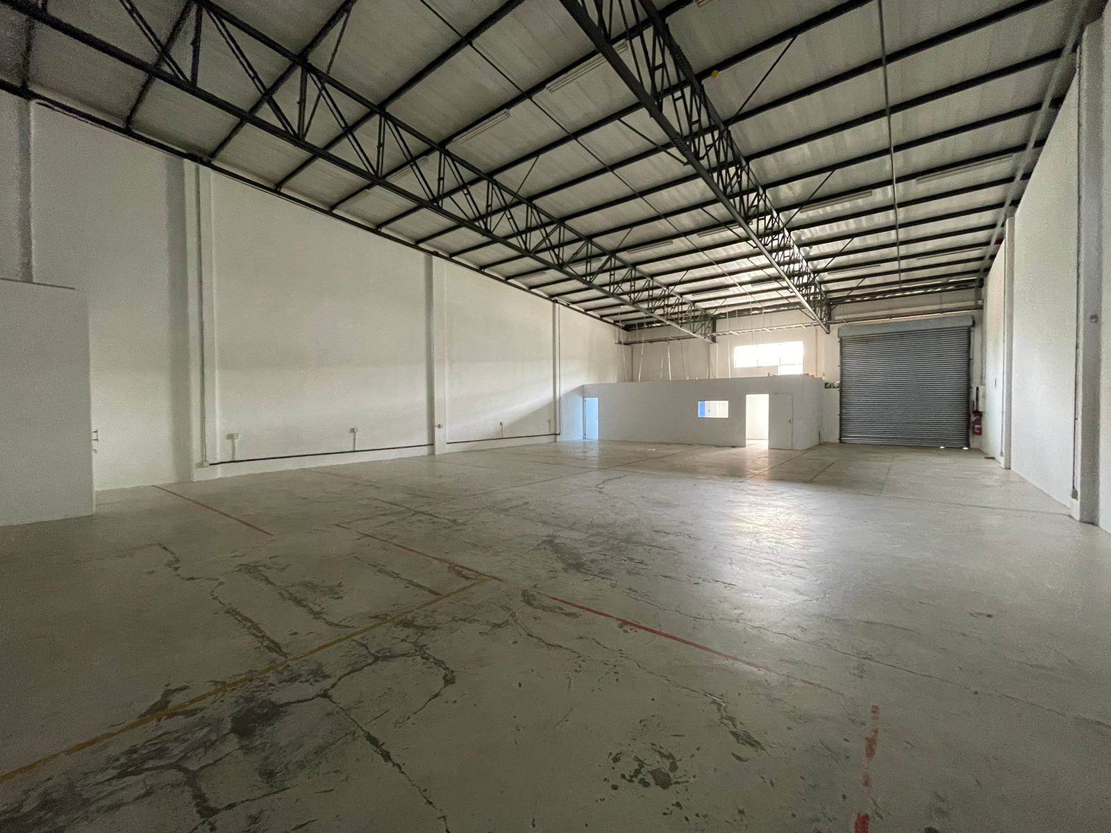 498  m² Industrial space in Laser Park photo number 4