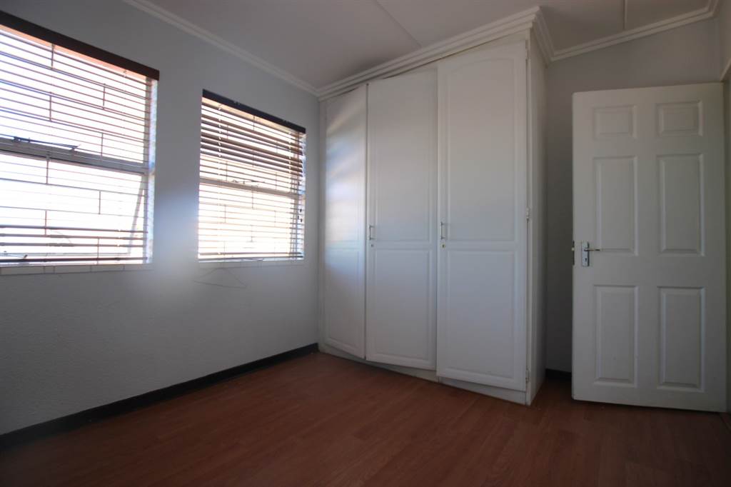 3 Bed Apartment in Morninghill photo number 9