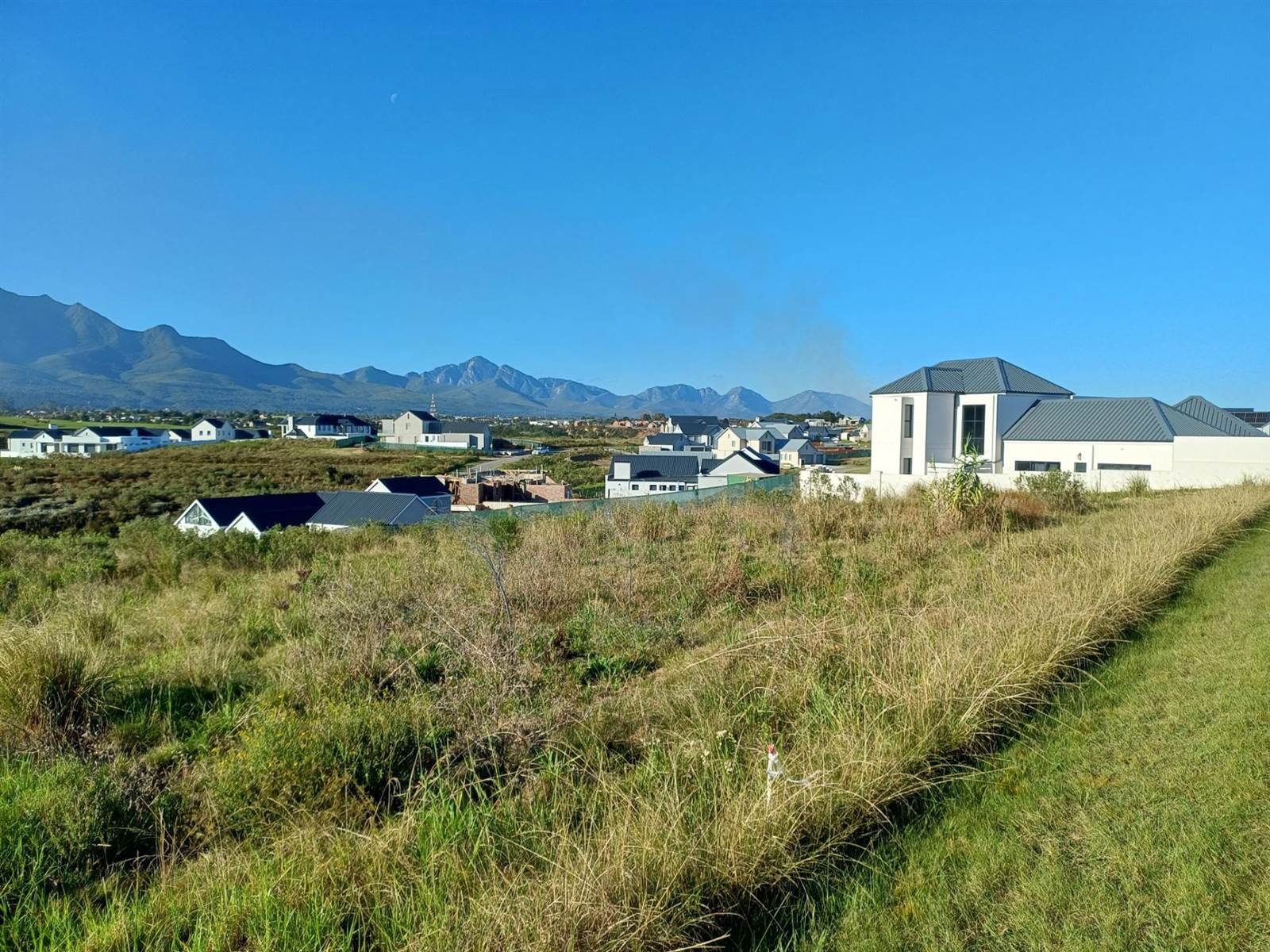 889 m² Land available in Kingswood Golf Estate photo number 4