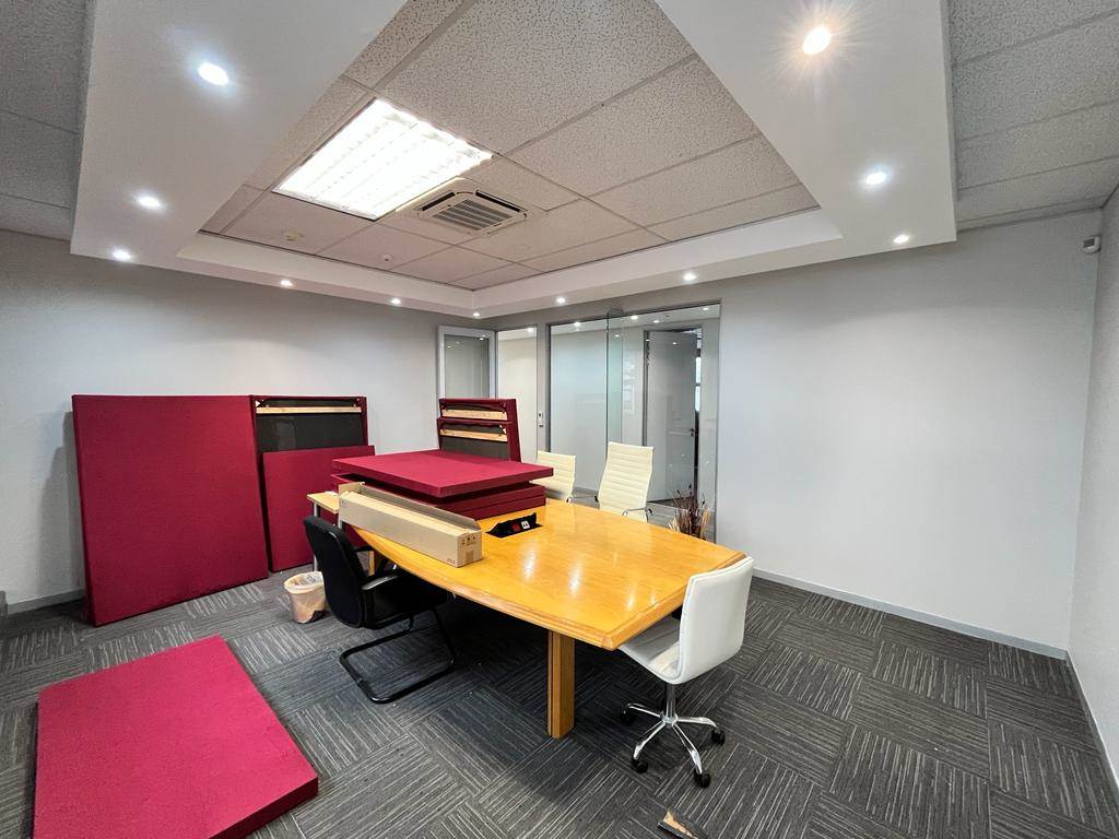 559  m² Commercial space in Bryanston photo number 26