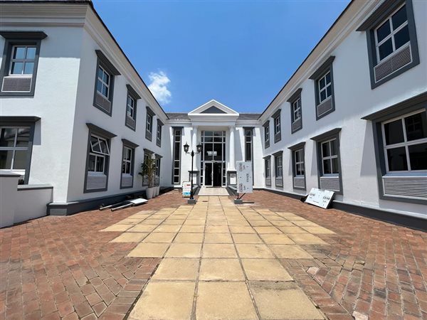 559  m² Commercial space in Bryanston