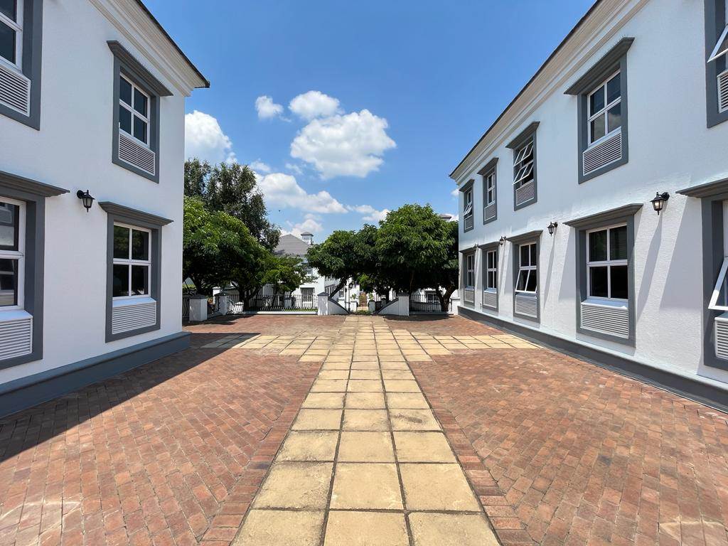 559  m² Commercial space in Bryanston photo number 2