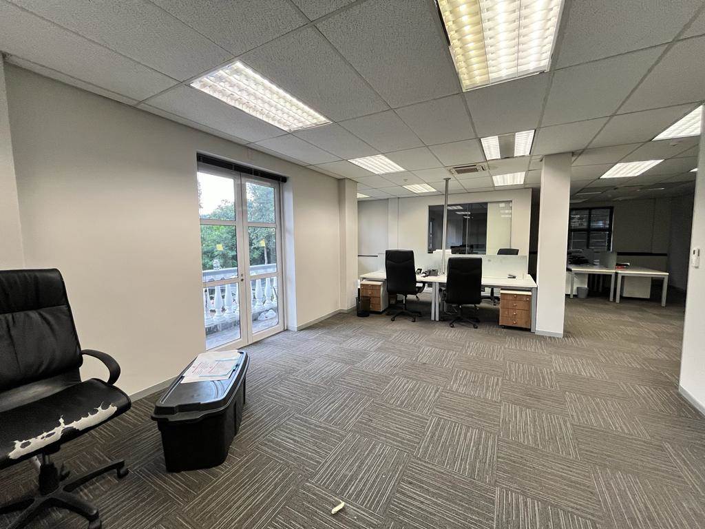 559  m² Commercial space in Bryanston photo number 5
