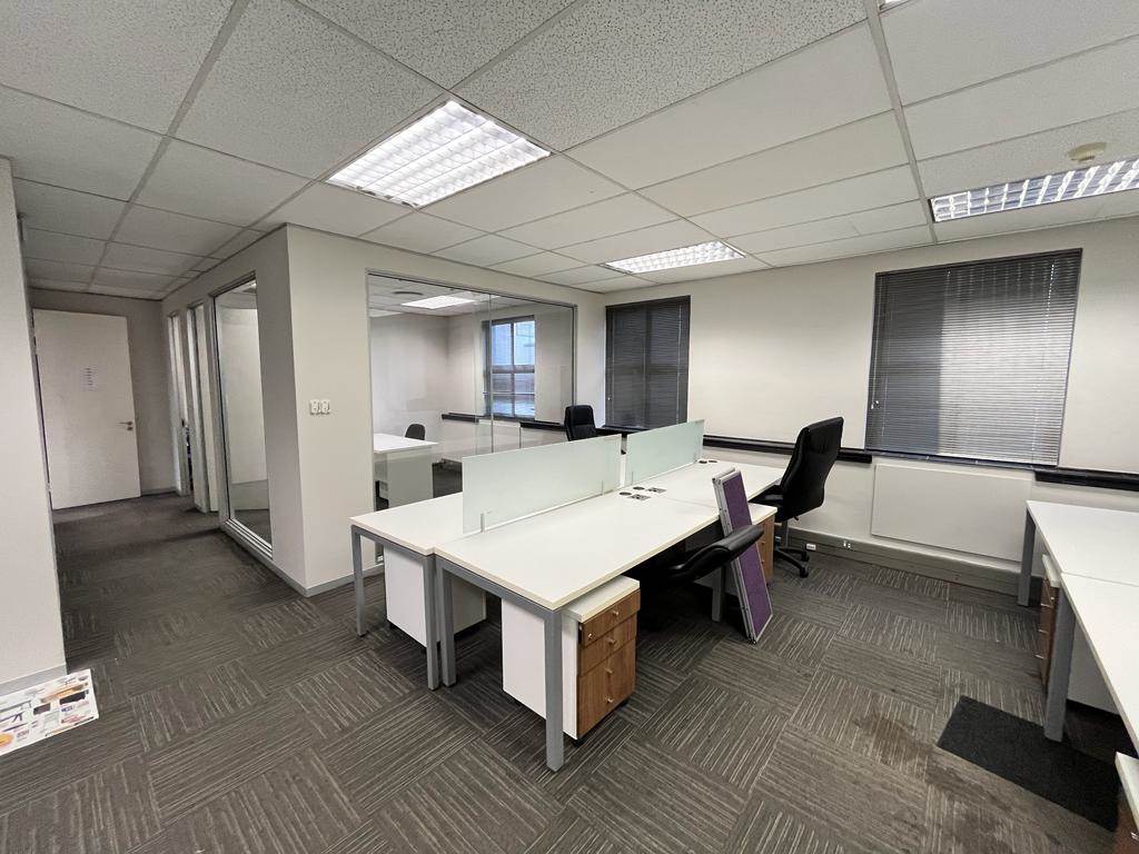 559  m² Commercial space in Bryanston photo number 25