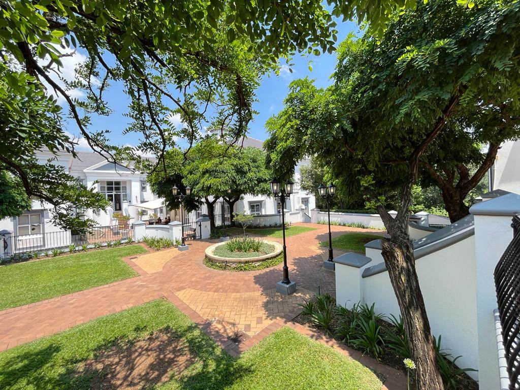 559  m² Commercial space in Bryanston photo number 4
