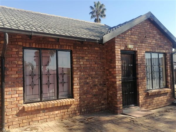 2 Bedroom House