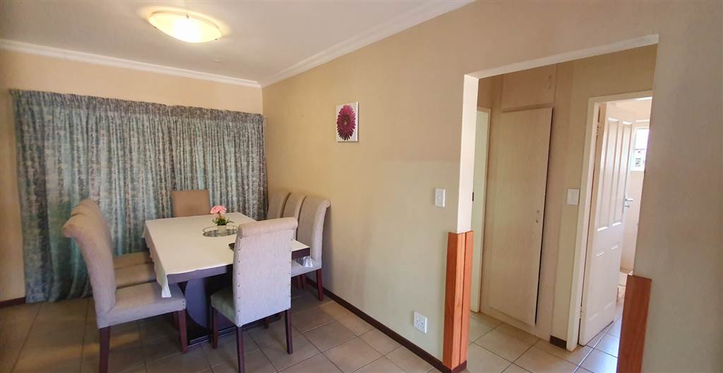 3 Bed Townhouse in Mookgophong (Naboomspruit) photo number 6