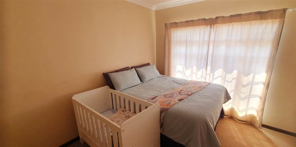 3 Bed Townhouse in Mookgophong (Naboomspruit) photo number 16