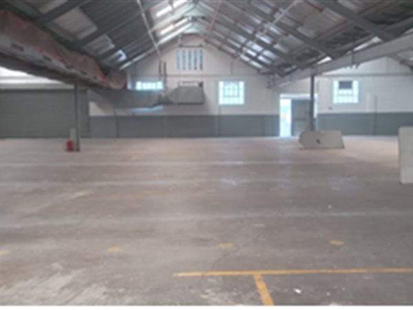 2 480  m² Industrial space