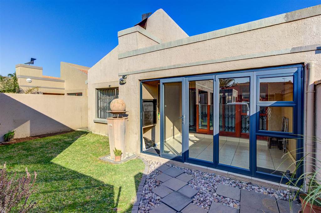 2 Bedroom Townhouse 2 Bedroom Townhouse