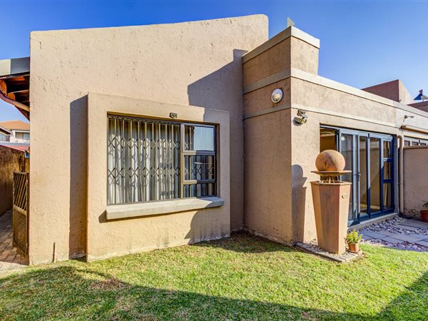2 Bedroom Townhouse 2 Bedroom Townhouse