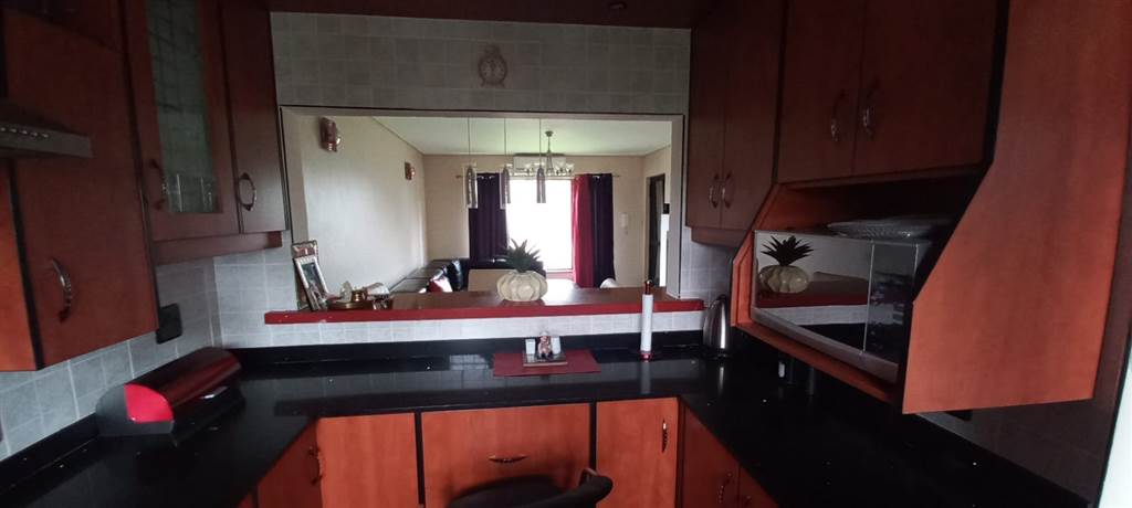 1 Bed Apartment in Scottsville photo number 6