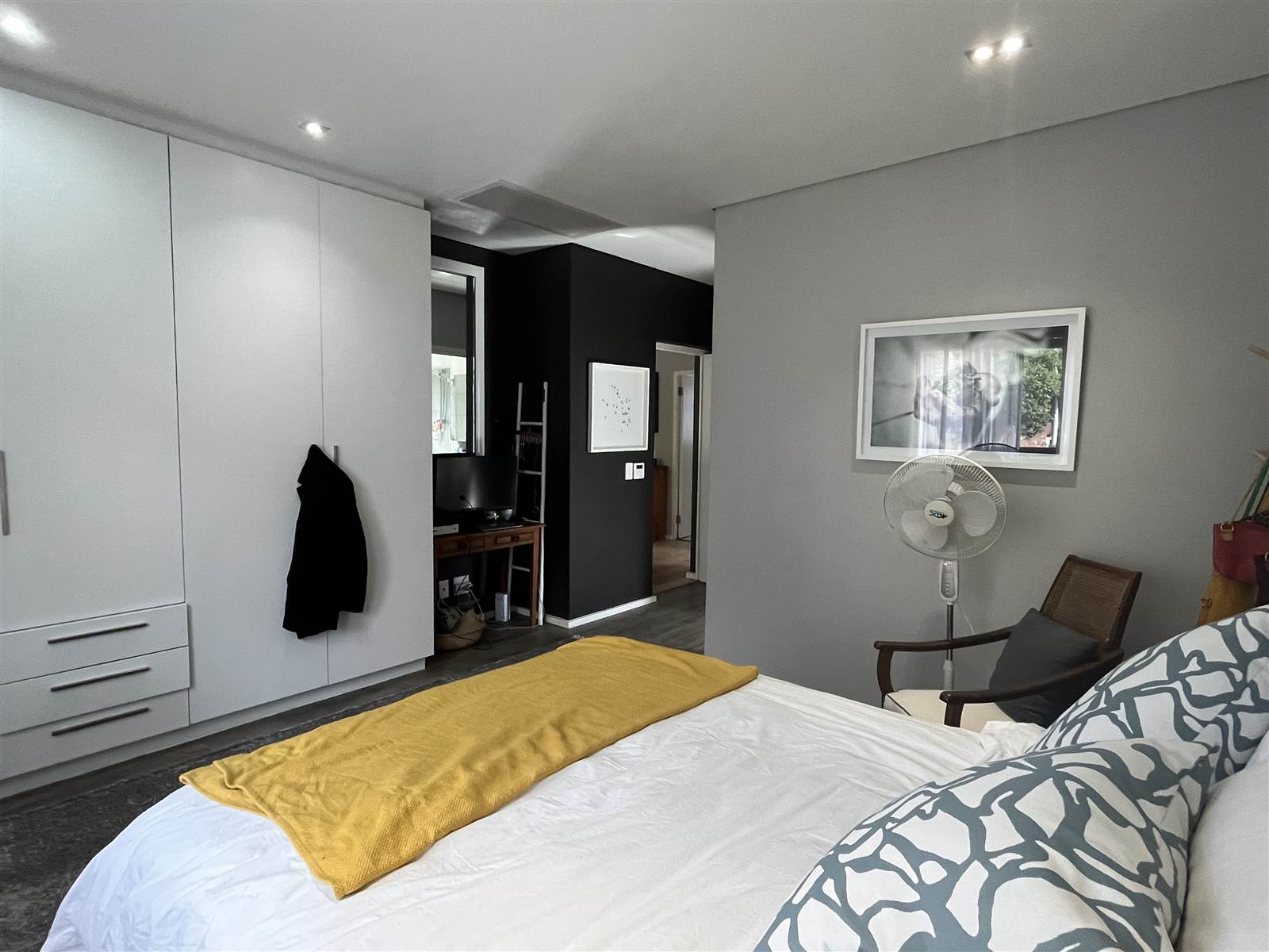 2 Bed Apartment in Oranjezicht photo number 13