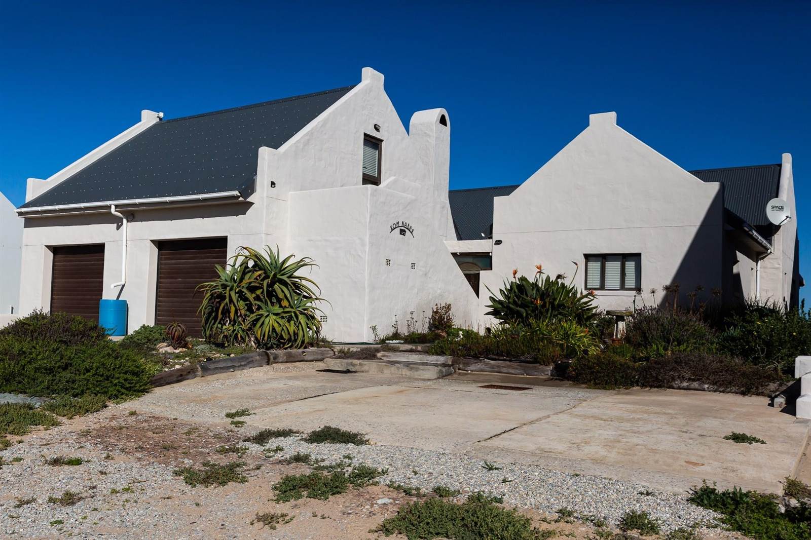 4 Bed House in Lamberts Bay photo number 1