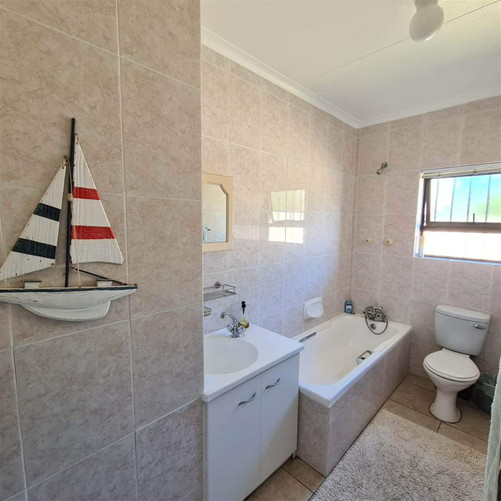 3 Bed Townhouse in Summerstrand photo number 13