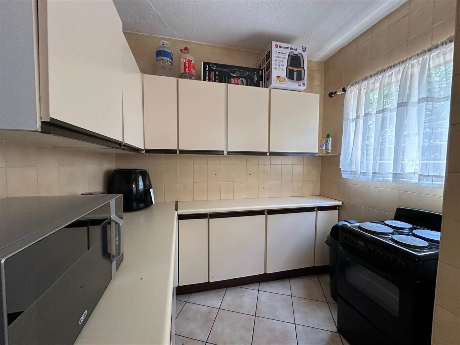2 Bed Townhouse in Cresta photo number 5