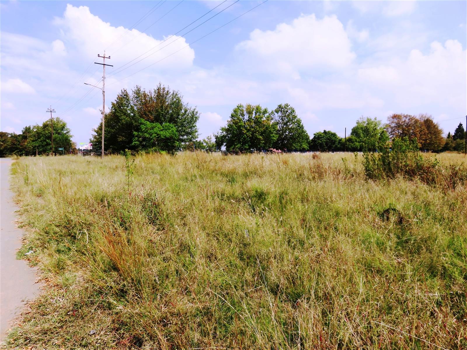 1020 m² Land available in Deneysville photo number 2
