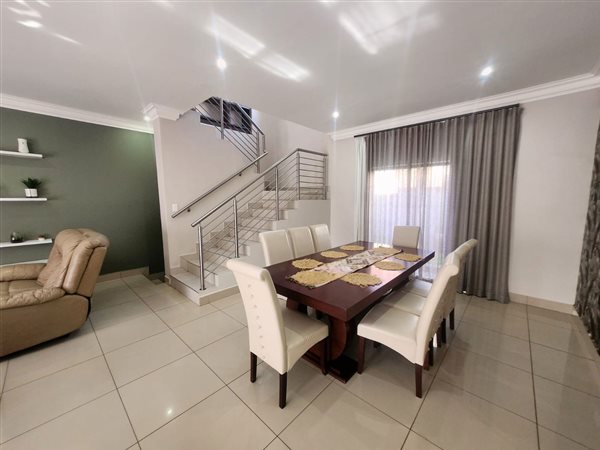 4 Bedroom Townhouse 4 Bedroom Townhouse