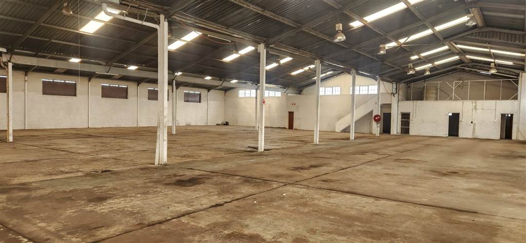 2500  m² Industrial space in Bethelsdorp photo number 2