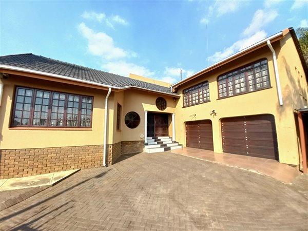 4 Bedroom House 4 Bedroom House