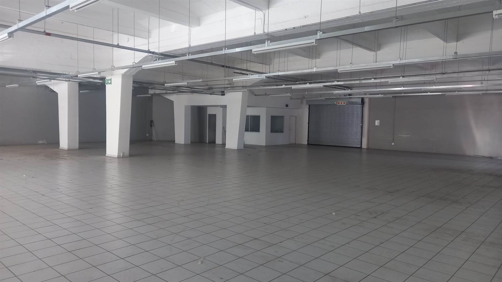 690  m² Commercial space in Bloemfontein photo number 2