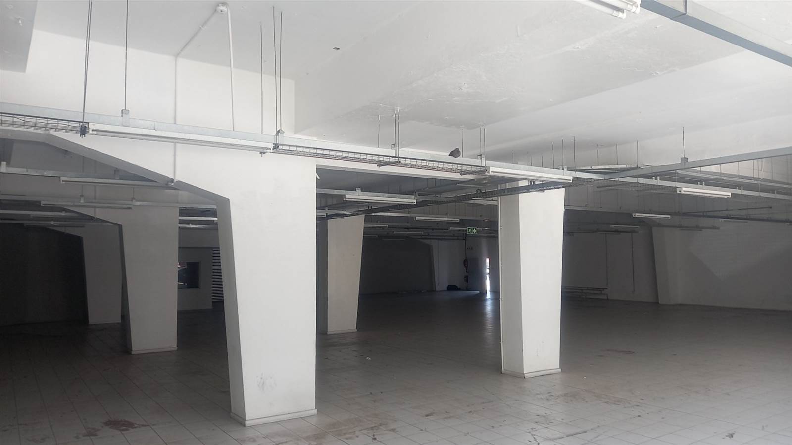 690  m² Commercial space in Bloemfontein photo number 1