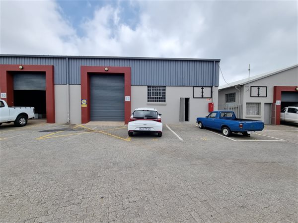 205  m² Industrial space