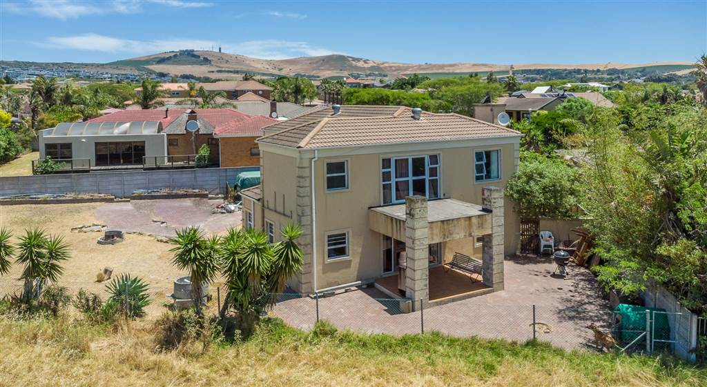 3 Bed House in Durbanville photo number 19